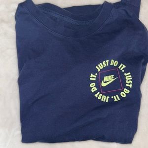 NIKE LONG SLEEVE TEE